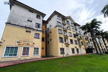 Pangsapuri Seroja Bukit Jelutong