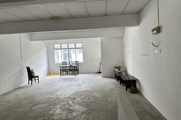 FOR RENT: 1st Floor Shop Lot Taman Seri Duyong Ayer Molek Melaka