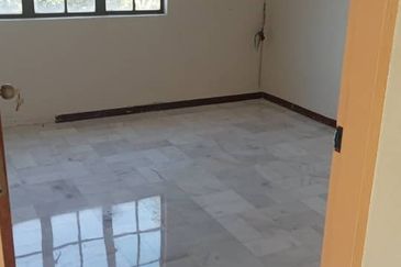 FOR RENT: 1st Floor Shop Lot Muzaffar Shah Ayer Keroh Melaka