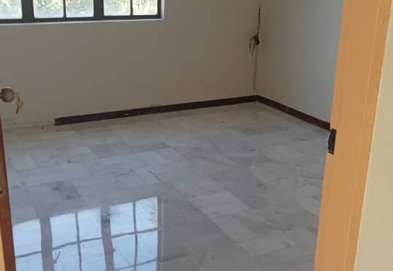 FOR RENT: 1st Floor Shop Lot Muzaffar Shah Ayer Keroh Melaka