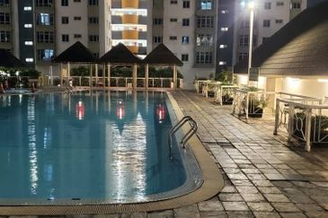 Endah Regal Condominium