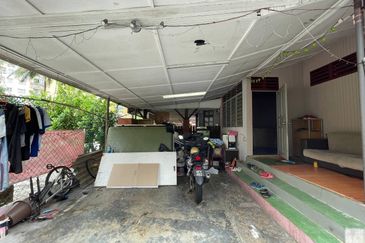 FOR SALE: Tanah Lot & Rumah Kampung Pandan Kuala Lumpur