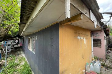 FOR SALE: Tanah Lot & Rumah Kampung Pandan Kuala Lumpur