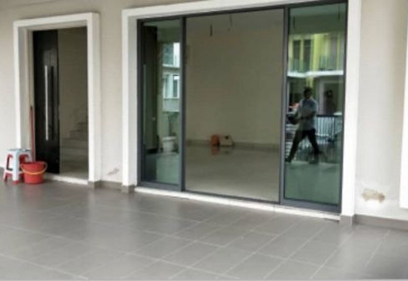 ~ 2.5 STOREY SEMI DETACHED UNIT  AT BUKIT MAHKOTA CHERAS FOR SALE