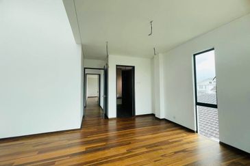 ~ NEW MODERN 2.5 STOREY BUNGALOW, TAMAN UNIVERSITI BANGI NEAR GMI AND UKM