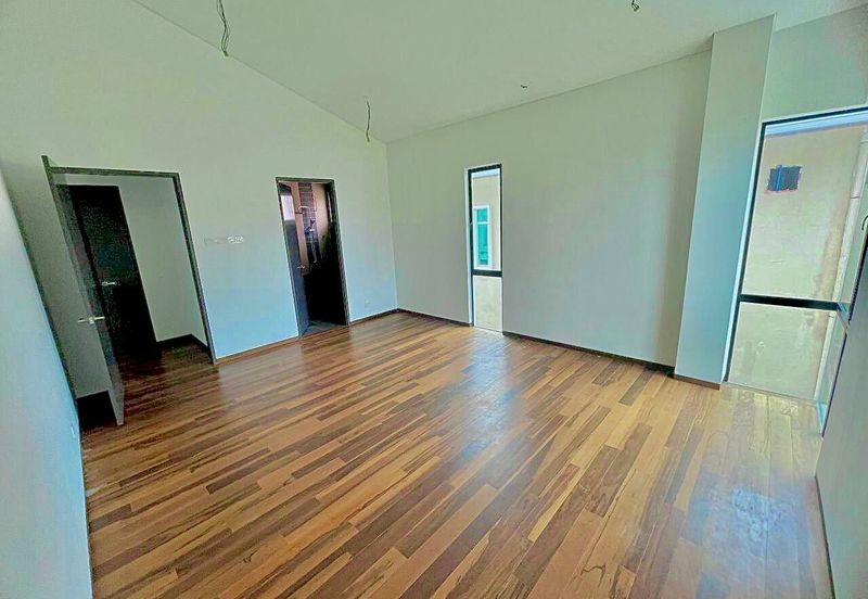 ~ NEW MODERN 2.5 STOREY BUNGALOW, TAMAN UNIVERSITI BANGI NEAR GMI AND UKM