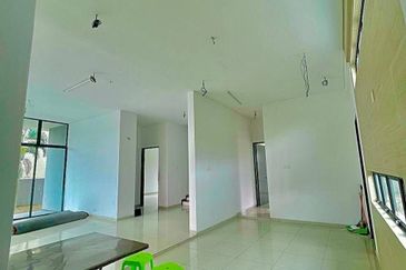 ~ NEW MODERN 2.5 STOREY BUNGALOW, TAMAN UNIVERSITI BANGI NEAR GMI AND UKM