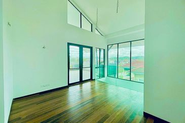 ~ NEW MODERN 2.5 STOREY BUNGALOW, TAMAN UNIVERSITI BANGI NEAR GMI AND UKM