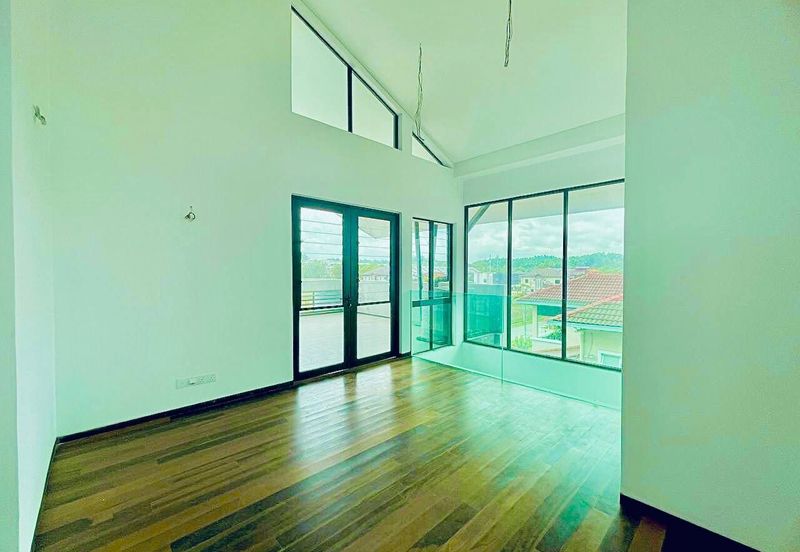 ~ NEW MODERN 2.5 STOREY BUNGALOW, TAMAN UNIVERSITI BANGI NEAR GMI AND UKM