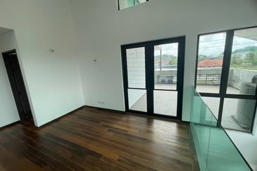~ NEW MODERN 2.5 STOREY BUNGALOW, TAMAN UNIVERSITI BANGI NEAR GMI AND UKM