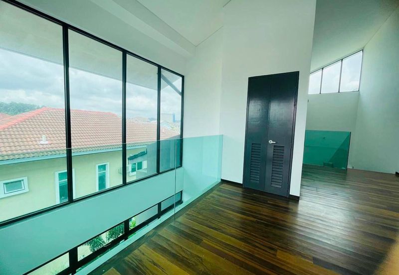 ~ NEW MODERN 2.5 STOREY BUNGALOW, TAMAN UNIVERSITI BANGI NEAR GMI AND UKM