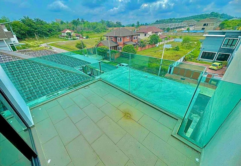 ~ NEW MODERN 2.5 STOREY BUNGALOW, TAMAN UNIVERSITI BANGI NEAR GMI AND UKM