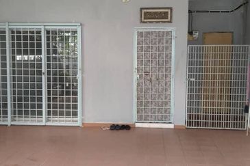 Pantai Dalam Kampung Kerinchi