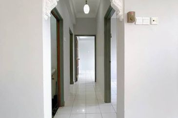 Tasik Heights Apartment