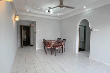 Tasik Heights Apartment