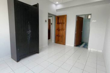 Tasik Heights Apartment