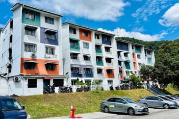 ~ Flat Kelumpuk Melati AU3 Keramat