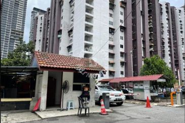 ~ 1 UNIT APMT RAKYAT DESA PANTAI ( BANGSAR SOUTH) FOR SALE