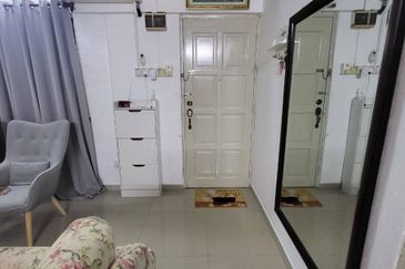 ~ 1 UNIT APMT RAKYAT DESA PANTAI ( BANGSAR SOUTH) FOR SALE