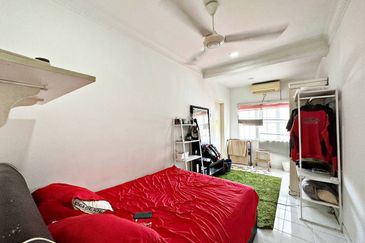 ~ Seksyen U10 Subang Impian Shah Alam Double Storey FULLY RENOVATED + EXTENDED KITCHEN