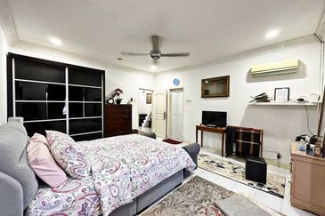 ~ Seksyen U10 Subang Impian Shah Alam Double Storey FULLY RENOVATED + EXTENDED KITCHEN