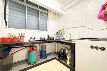 Pangsapuri Damai, Subang Bestari