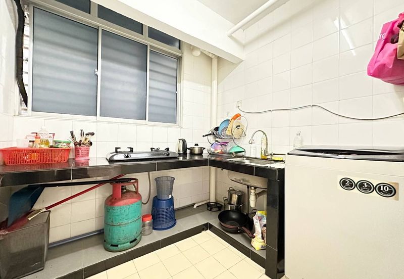 Pangsapuri Damai, Subang Bestari