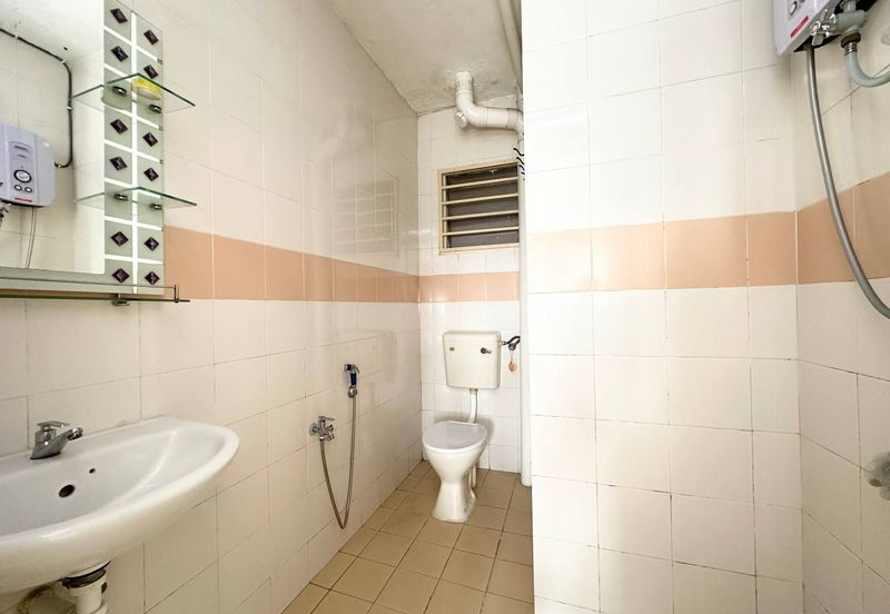 Pangsapuri Damai, Subang Bestari