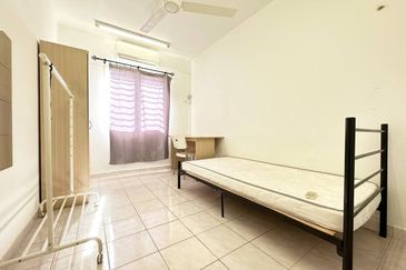 Pangsapuri Damai, Subang Bestari