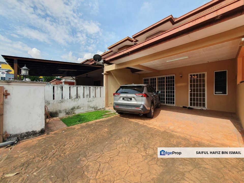 DOUBLE STOREY TERRACE HOUSE UNIT AT JALAN KRISTAL SECTION 7 SHAH ALAM FOR SALE, Selangor, Shah Alam