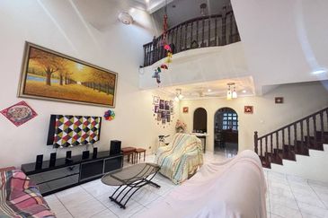 Beautiful 2.5 Storey Home Renovated Extended Well Kept House! Seksyen 7, Shah Alam For Sale!