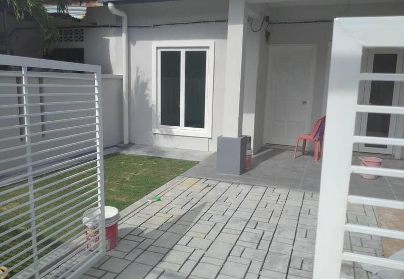 BELI UNIT INI DAPAT TUNAI 40K ( TAMAN SELASIH LUKUT PORT DICKSON)