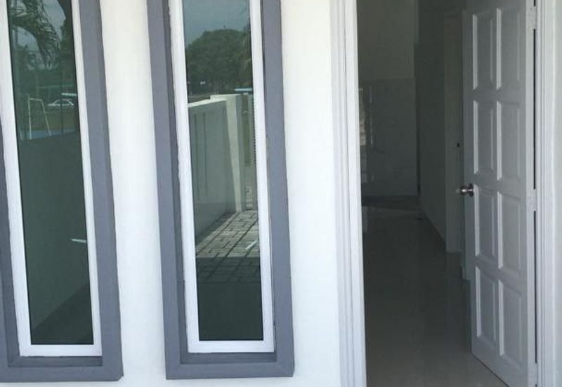 BELI UNIT INI DAPAT TUNAI 40K ( TAMAN SELASIH LUKUT PORT DICKSON)