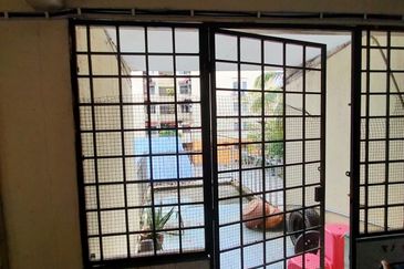 For Sale - Flat mampu milik di lokasi strategic berdekatan dengan bandar di Desa Pandan, Kg. Pandan.Kuala Lumpur. 