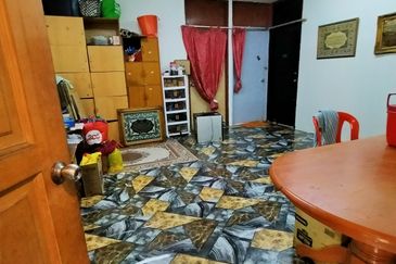 For Sale - Flat mampu milik di lokasi strategic berdekatan dengan bandar di Desa Pandan, Kg. Pandan.Kuala Lumpur. 