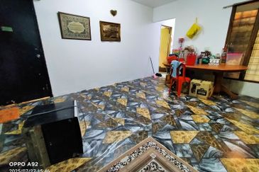 For Sale - Flat mampu milik di lokasi strategic berdekatan dengan bandar di Desa Pandan, Kg. Pandan.Kuala Lumpur. 