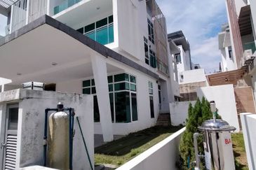 Clover Garden Residences