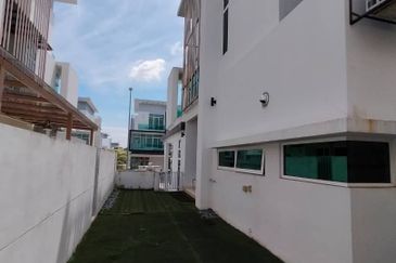 Clover Garden Residences