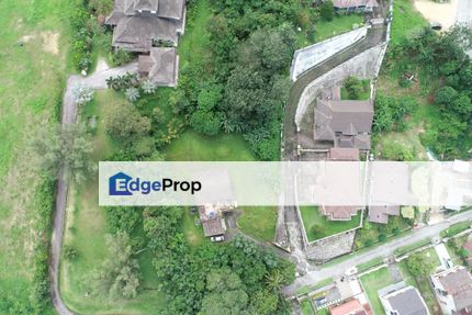 For Sale: 🔥 1.1 Acre Land + Double storey house – In a matured housing area! 🔥, Selangor, Kajang