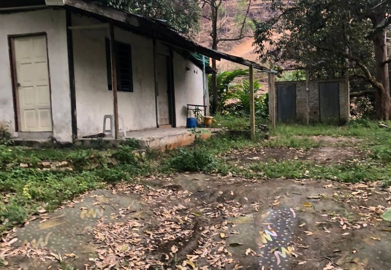 For Sale: Tanah cantik 2 ekar geran individu berserta sungai di Kg Jawa Sg Lui Hulu Langat. ( Berdekatan Laksa Buyung Klasik)