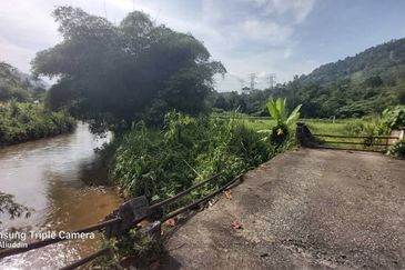 For sale : Tanah Pertanian 3.656 ekar di Batu 20¼ Sg Lui, Hulu Langat. Selangor.