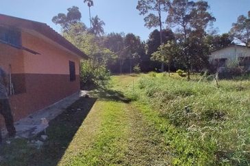 Kampung Sungai Sekamat