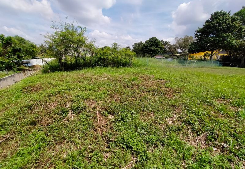 For sale : Tanah lot Bungalow 7168 sqft di lokasi strategic Seksyen 8, Kota Damansara, Petaling Jaya. Selangor.