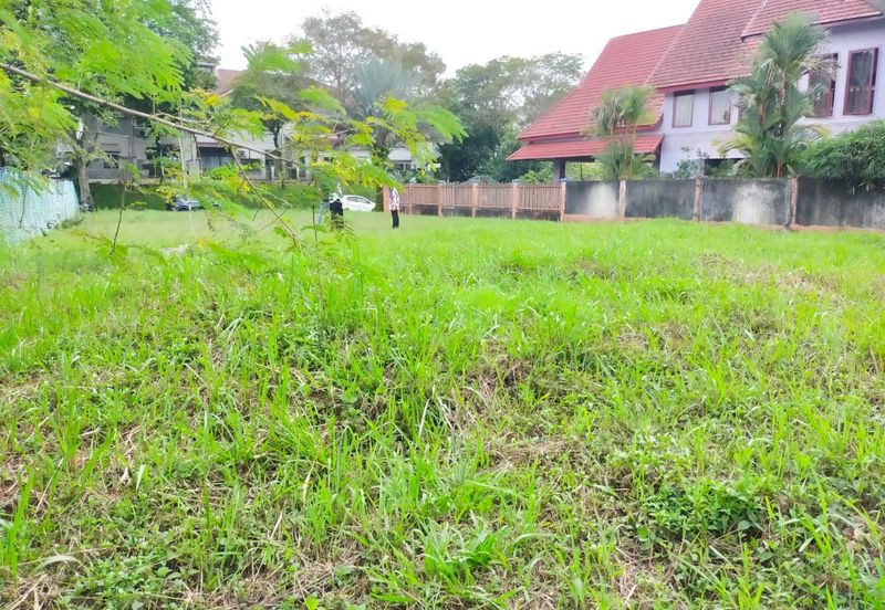 For sale : Tanah lot Bungalow 7168 sqft di lokasi strategic Seksyen 8, Kota Damansara, Petaling Jaya. Selangor.