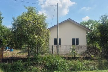 ✨ 1 Ekar Tanah + Rumah @ Kg. Pulau Meranti, Sepang! ✨ (Berdekatan Masjid Pulau Meranti)