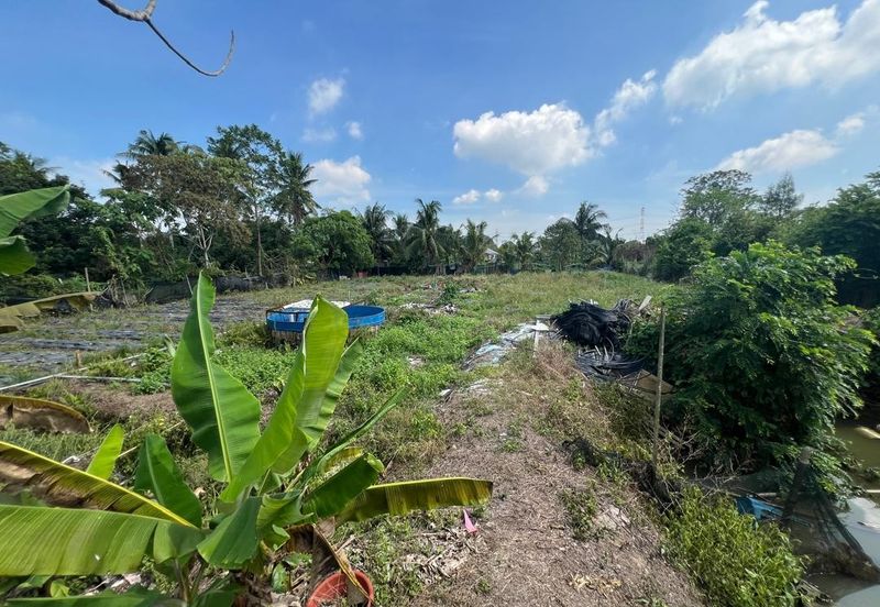 ✨ 1 Ekar Tanah + Rumah @ Kg. Pulau Meranti, Sepang! ✨ (Berdekatan Masjid Pulau Meranti)