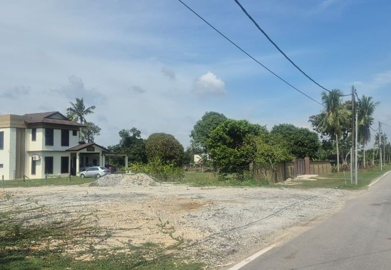 ✨ 1 Ekar Tanah + Rumah @ Kg. Pulau Meranti, Sepang! ✨ (Berdekatan Masjid Pulau Meranti)