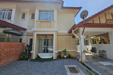 Lorong Az-Zaharah 10/20