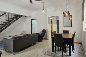 Lorong Az-Zaharah 10/20