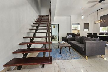 Lorong Az-Zaharah 10/20